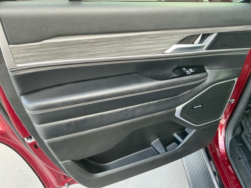 2024 Jeep Wagoneer Series III