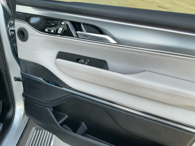 2023 Jeep Grand Wagoneer BASE