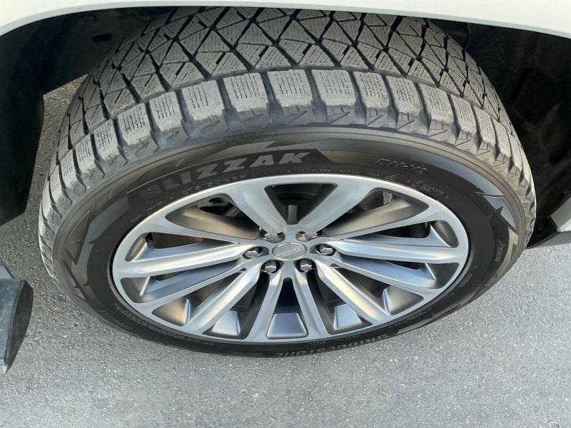 2023 Jeep Grand Wagoneer BASE