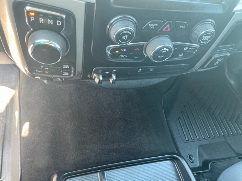 2017 RAM 1500 SLT