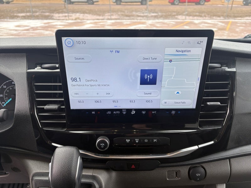 2024 Ford Transit Passenger Wagon XL