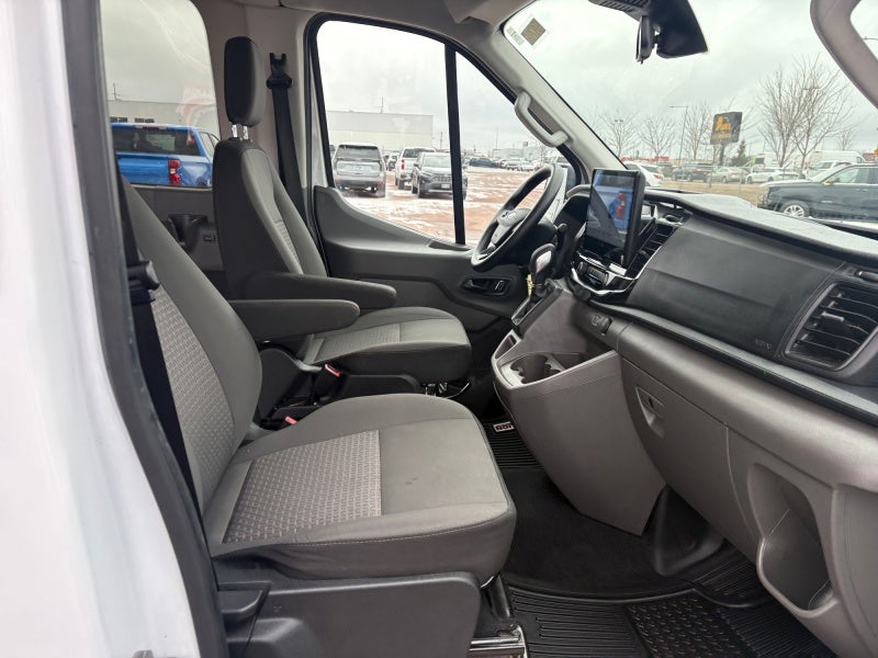 2024 Ford Transit Passenger Wagon XL