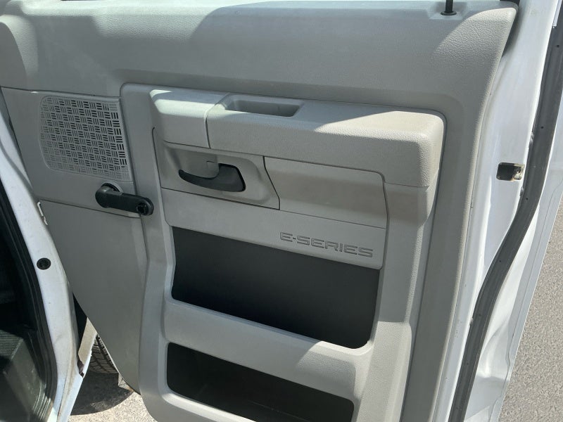 2016 Ford Econoline Commercial Cuta NA