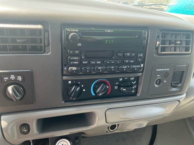 2004 Ford Super Duty F-250 XL