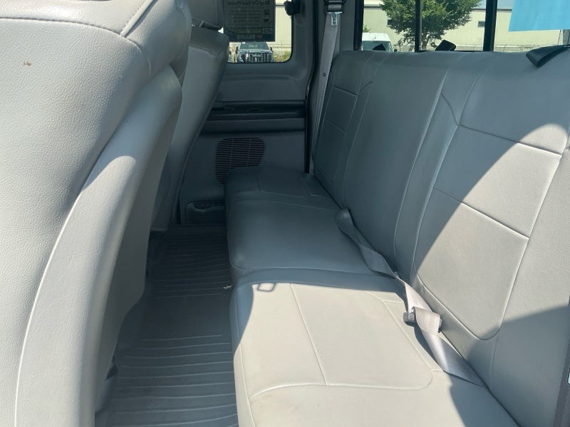 2004 Ford Super Duty F-250 XL