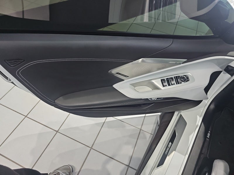 2025 Chevrolet Corvette E-Ray 2LZ