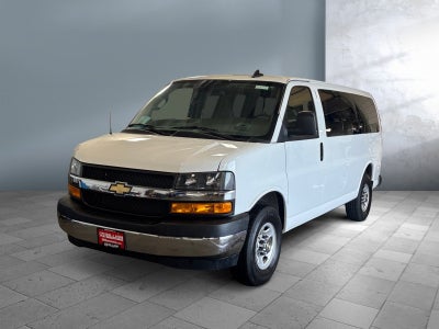 2024 Chevrolet Express Passenger 2500 1LT