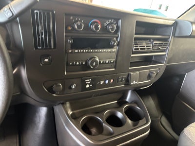 2024 Chevrolet Express Passenger 2500 1LT