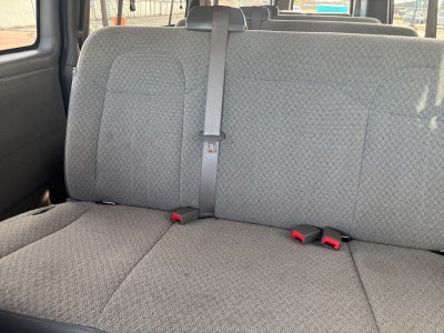 2025 Chevrolet Express Passenger 3500 1LS
