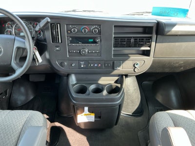 2025 Chevrolet Express Passenger 3500 1LT