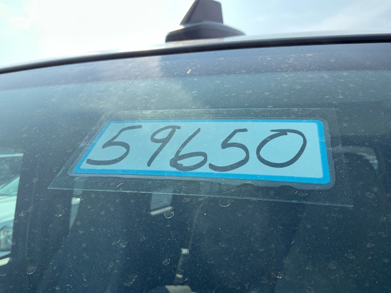 2025 Chevrolet Express Passenger 3500 1LT