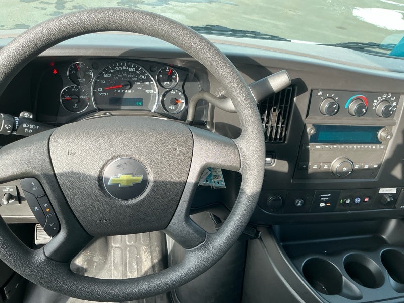 2025 Chevrolet Express Cutaway 3500 1WT