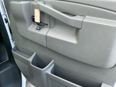 2025 Chevrolet Express Cutaway 3500 1WT