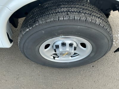 2025 Chevrolet Express Cutaway 3500 1WT