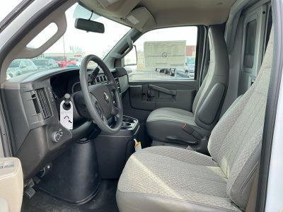 2025 Chevrolet Express Cutaway 3500 1WT
