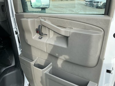 2025 Chevrolet Express Cutaway 3500 1WT