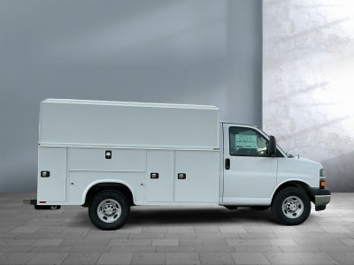 2025 Chevrolet Express Cutaway 3500 1WT