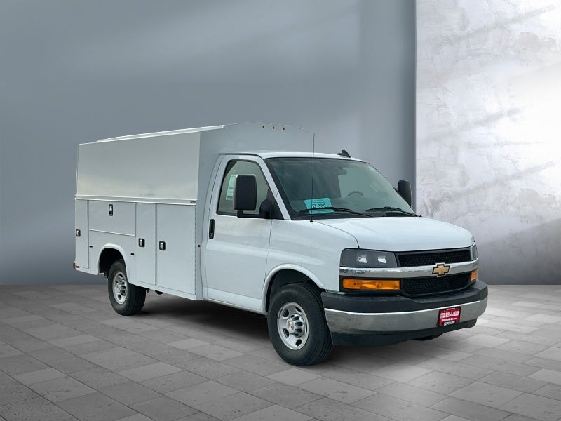 2025 Chevrolet Express Cutaway 3500 1WT