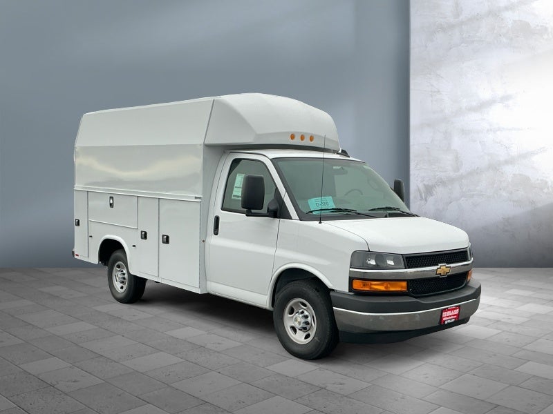 2025 Chevrolet Express Cutaway 3500 1WT