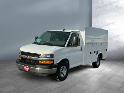 2025 Chevrolet Express Cutaway 3500 1WT