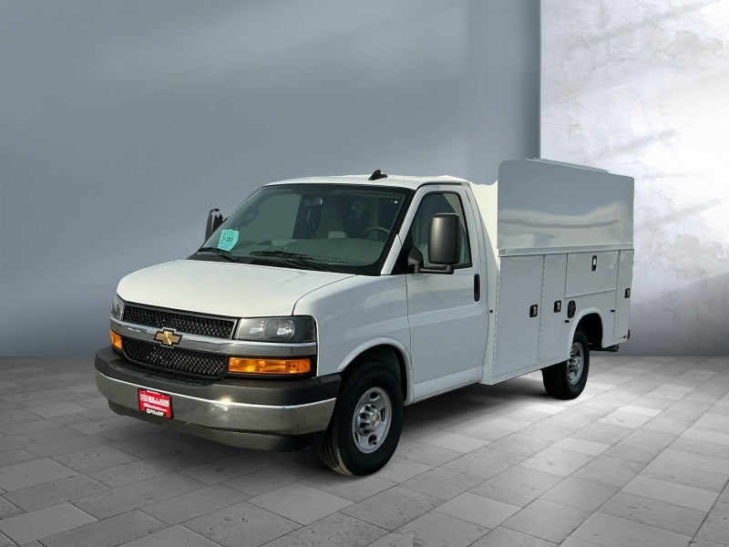 2025 Chevrolet Express Cutaway 3500 1WT