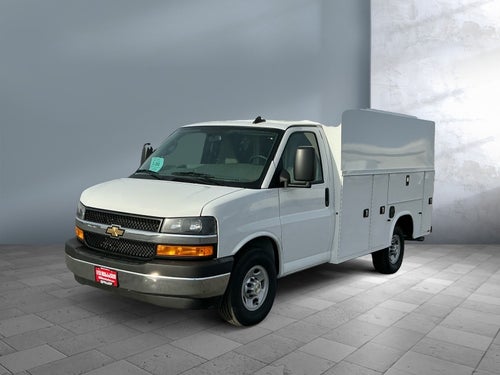 2025 Chevrolet Express Cutaway 3500 1WT