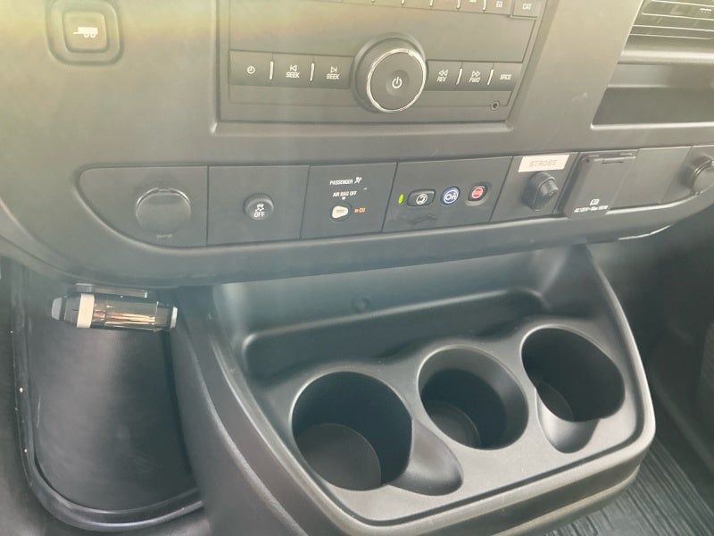 2025 Chevrolet Express Cutaway 3500 1WT