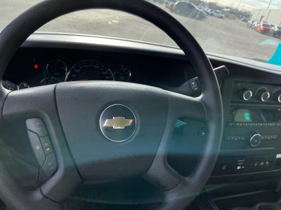 2025 Chevrolet Express Cutaway 3500 1WT