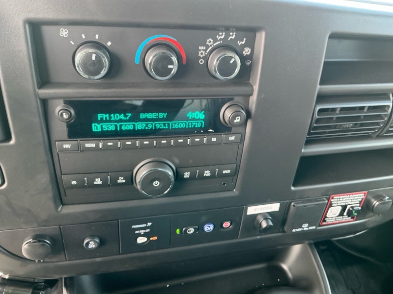 2025 Chevrolet Express Cutaway 3500 1WT