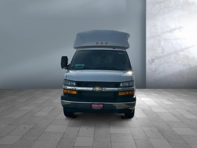 2025 Chevrolet Express Cutaway 3500 1WT