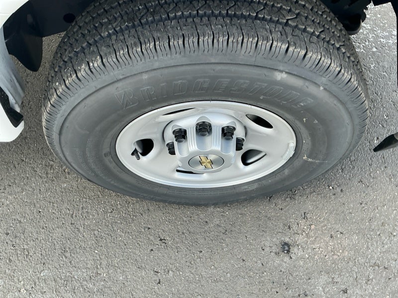 2025 Chevrolet Express Cutaway 3500 1WT