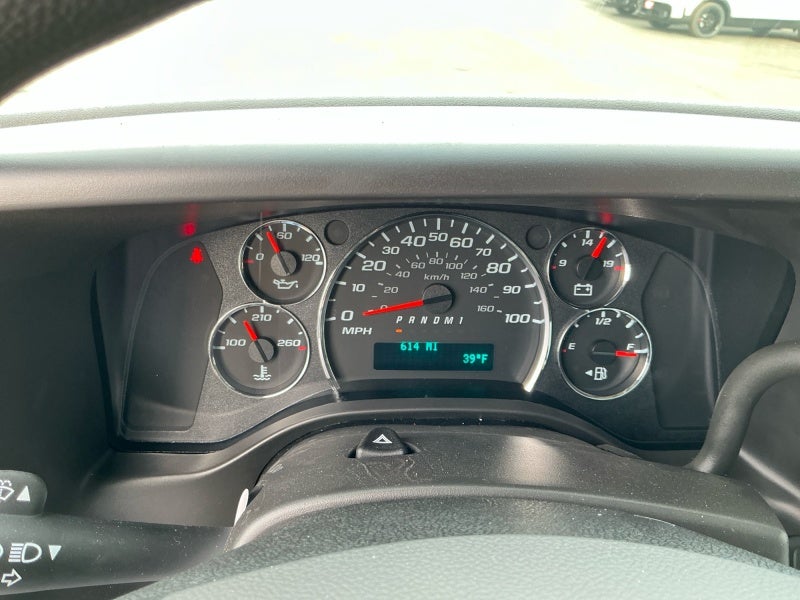 2025 Chevrolet Express Cutaway 3500 1WT