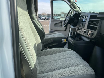 2025 Chevrolet Express Cutaway 3500 1WT