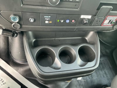 2025 Chevrolet Express Cutaway 3500 1WT