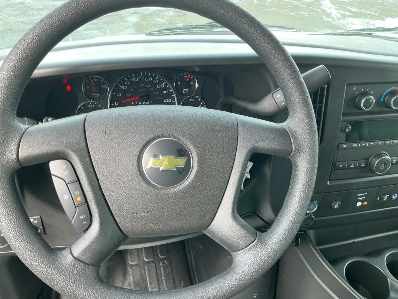 2025 Chevrolet Express Cutaway 3500 1WT