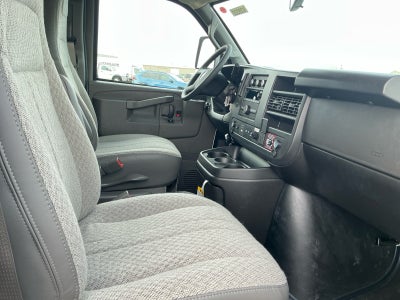 2025 Chevrolet Express Cutaway 3500 1WT