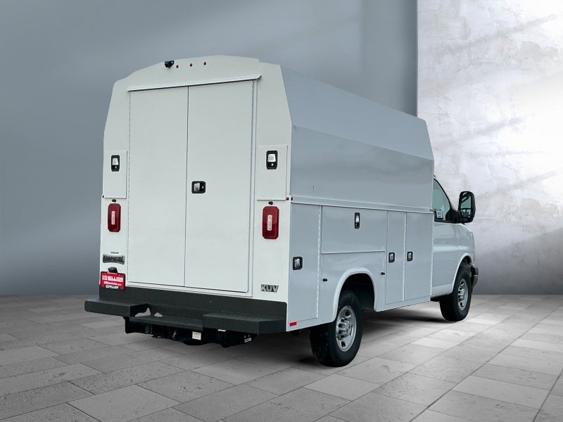 2025 Chevrolet Express Cutaway 3500 1WT