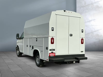 2025 Chevrolet Express Cutaway 3500 1WT
