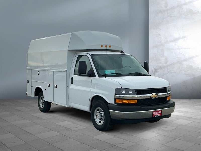 2025 Chevrolet Express Cutaway 3500 1WT