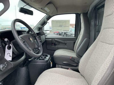 2025 Chevrolet Express Cutaway 3500 1WT