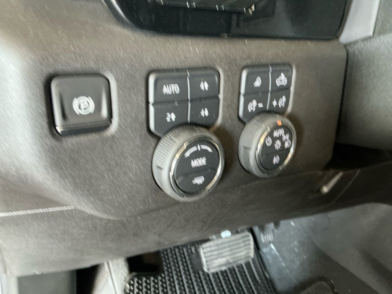 2025 Chevrolet Silverado 3500 HD LTZ