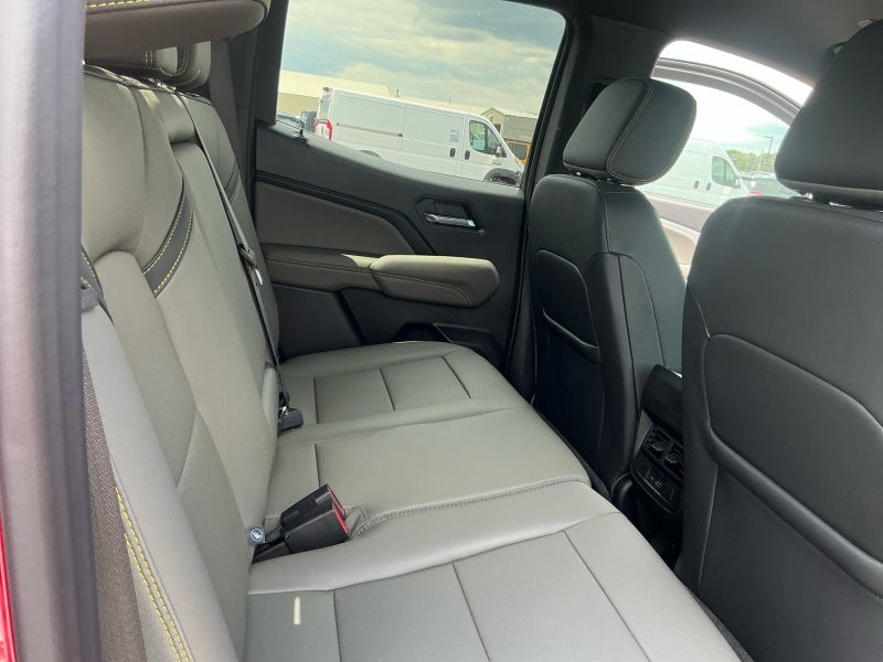 2026 Chevrolet Colorado ZR2 - Photo 18