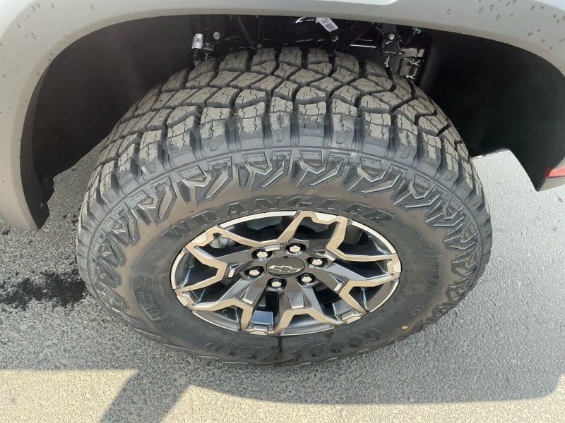 2026 Chevrolet Colorado ZR2 - Photo 22