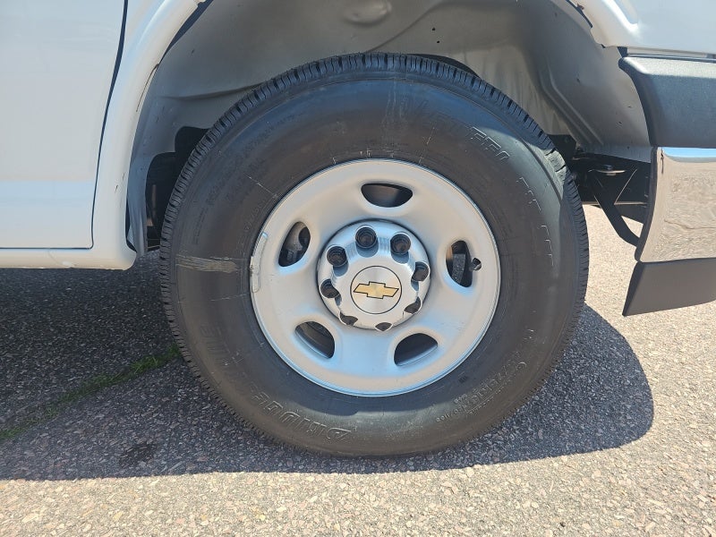 2026 Chevrolet Express Cargo 1WT
