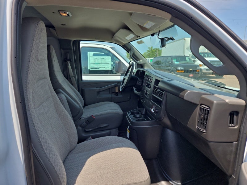 2026 Chevrolet Express Cargo 1WT