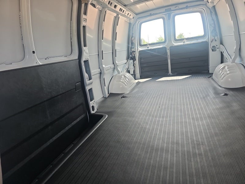 2026 Chevrolet Express Cargo 1WT