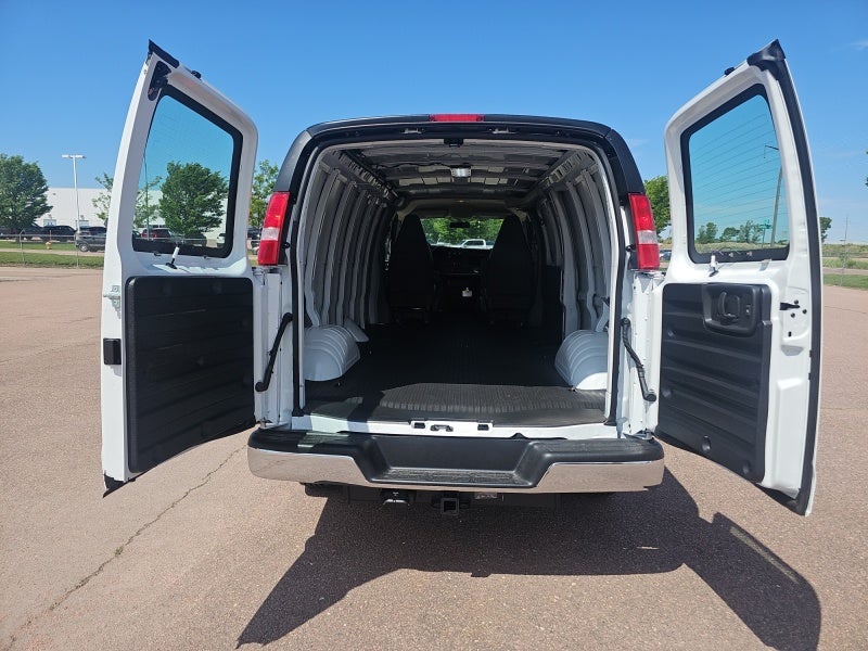 2026 Chevrolet Express Cargo 1WT