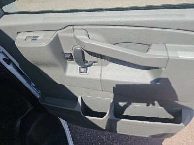 2026 Chevrolet Express Cargo 1WT