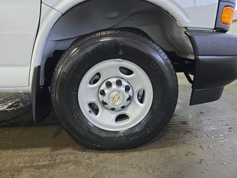 2025 Chevrolet Express Cargo 2500 WT