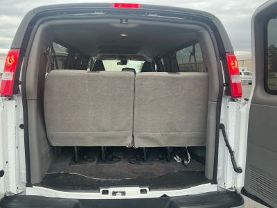 2025 GMC Savana Passenger LT